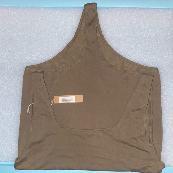 SKIMS Soft Smoothing Thong Bodysuit in Army Green | NWT Size Large - Picture 7 of 7